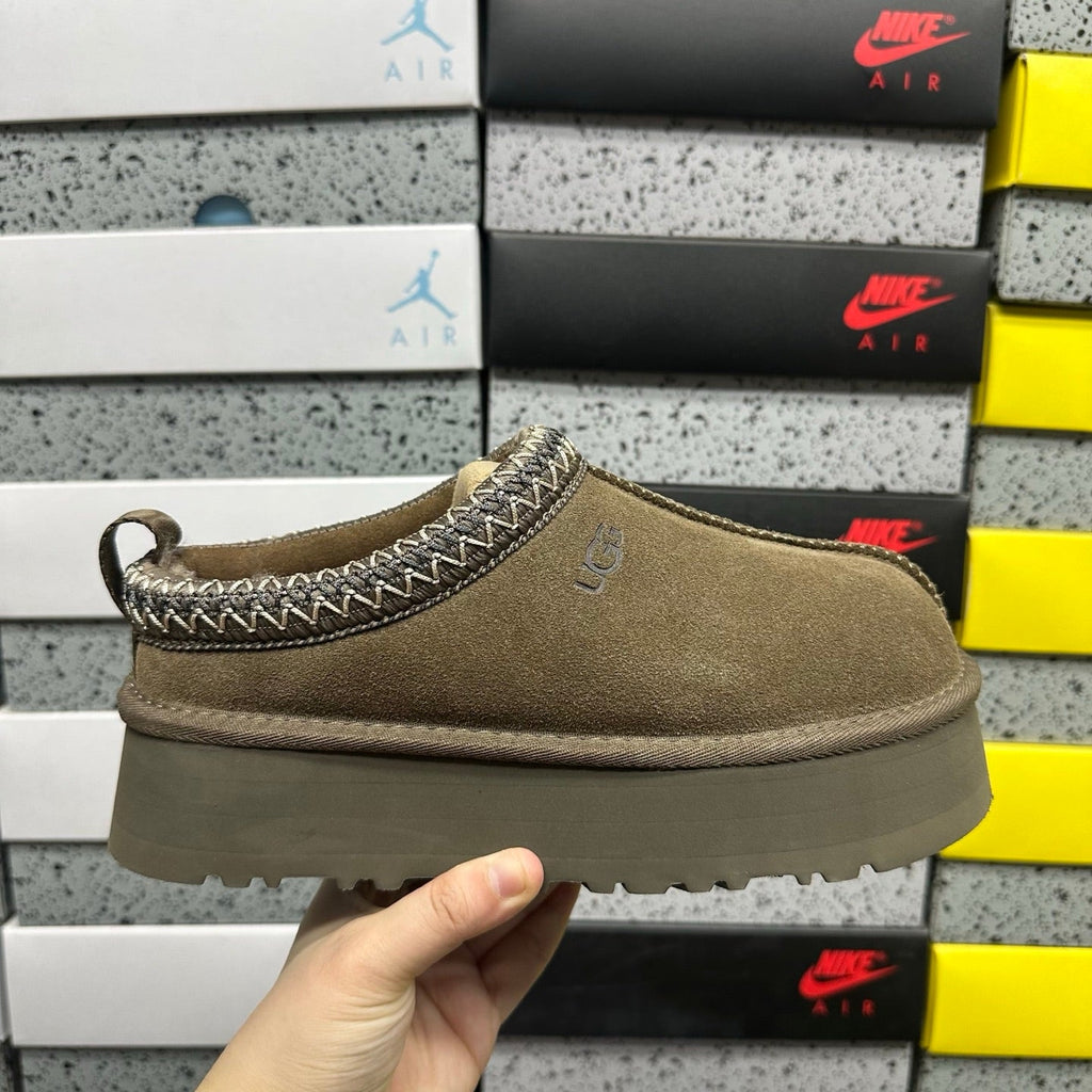 UGG Tazz Platform Slipper – Suede Mule with Shearling Lining, Grey & Silver Braided Collar Trim & Chunky Tonal Platform Sole in Olive