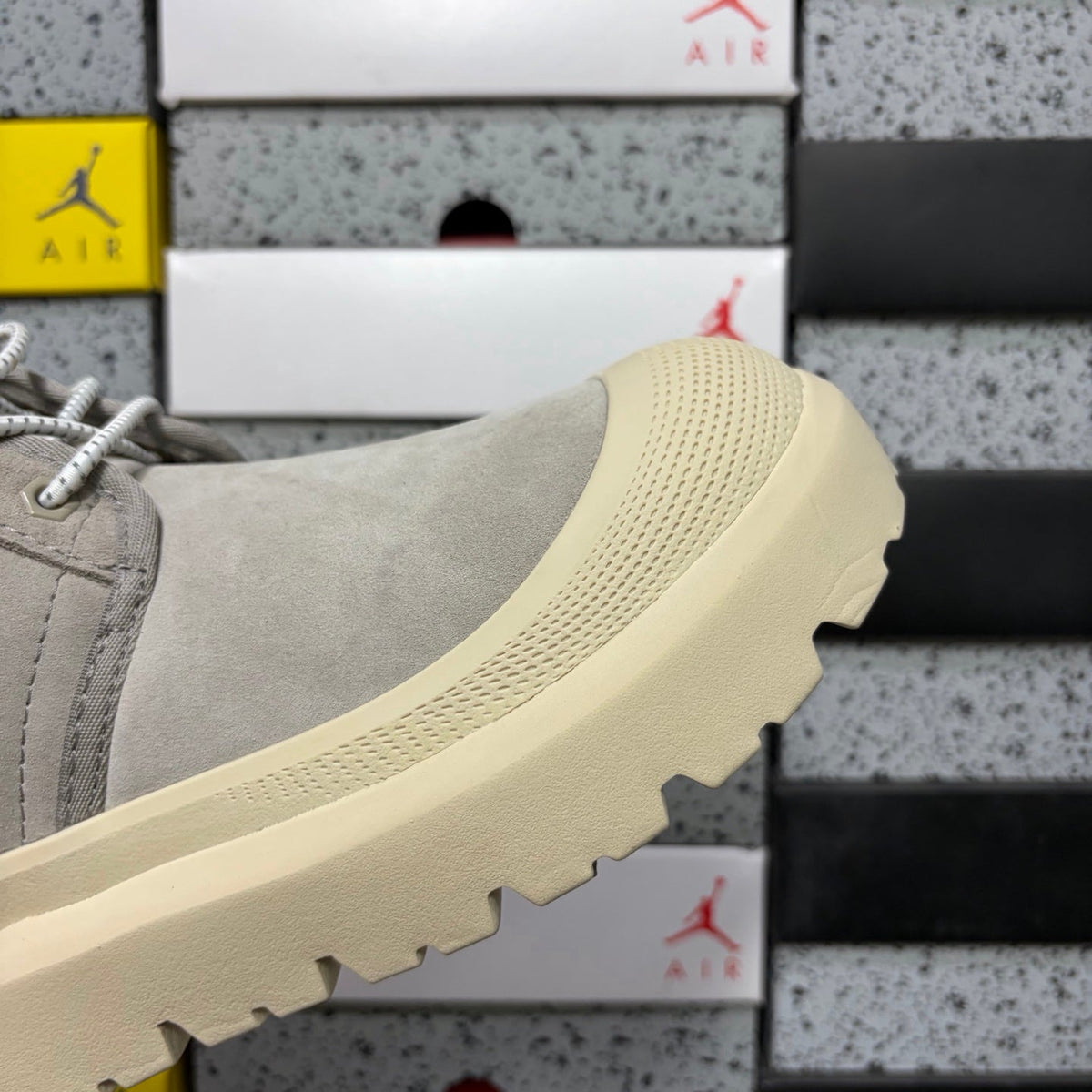 UGG Lace-Up Hiker Chukka Boot – Suede Boot with Cream Lug Sole, Drawstring Collar & UGG Diamond Heel in Grey