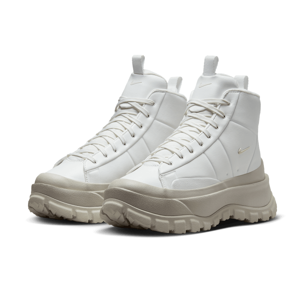 Wmns Nike Blazer Roam Mid