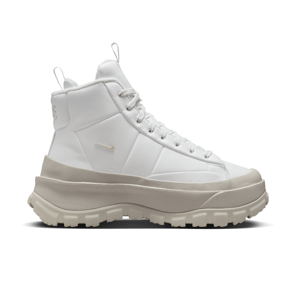 Wmns Nike Blazer Roam Mid