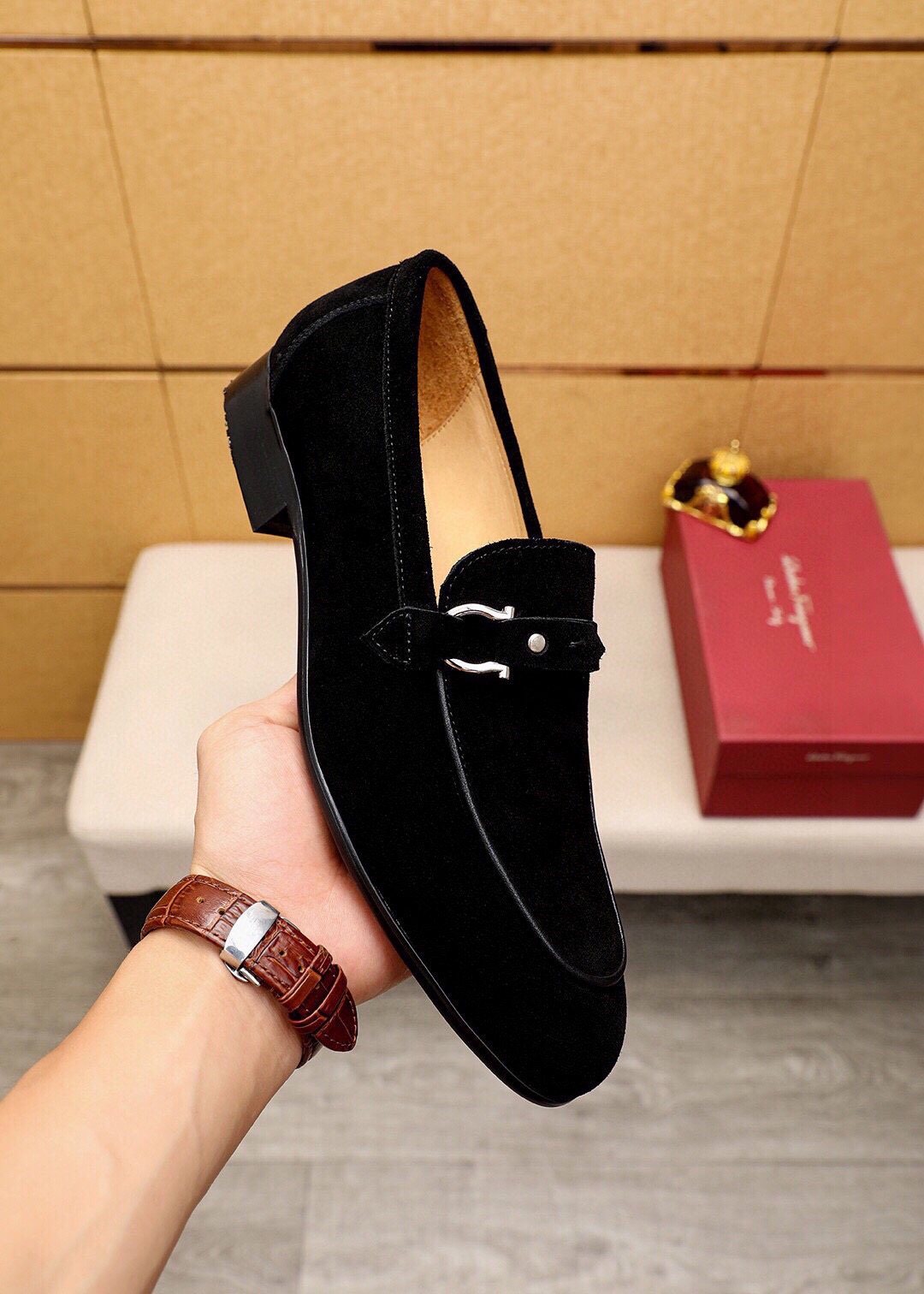 Ferragamo Black Hardware Loafers