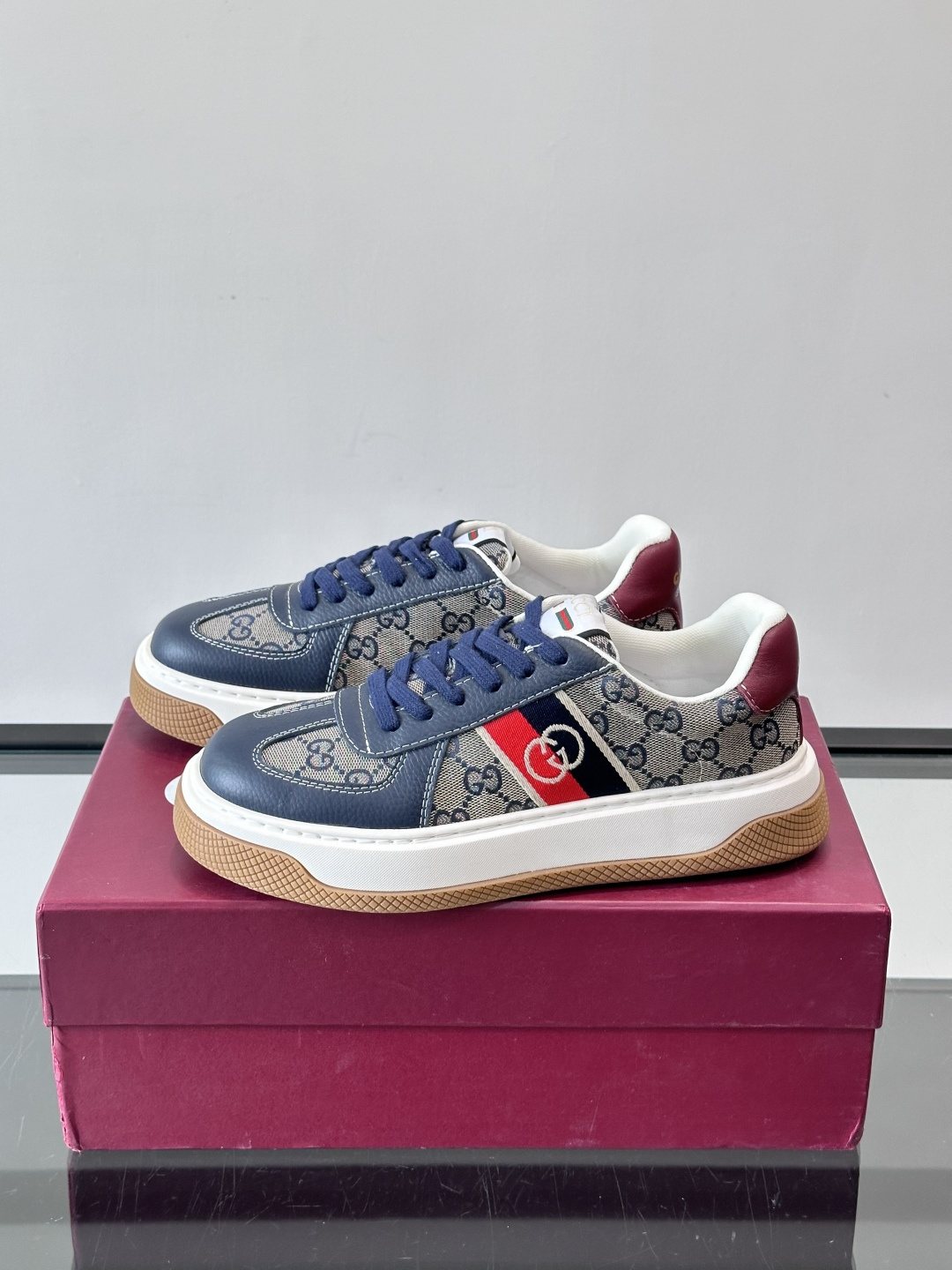 Gucci Men's Navy Monogram Stripe Low-Top Sneakers