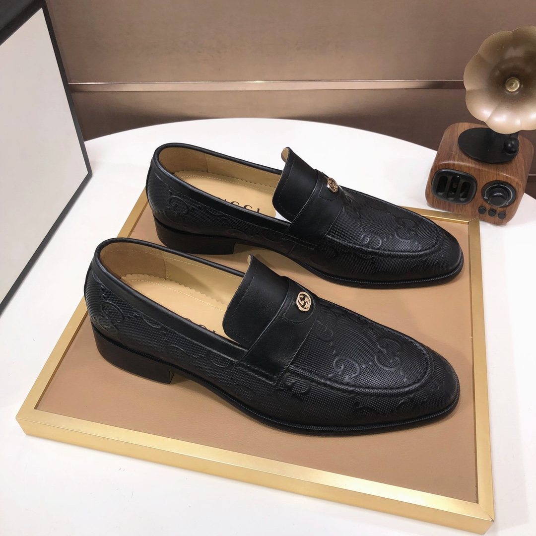 Gucci Black Embossed Leather Loafers - Rounded Toe