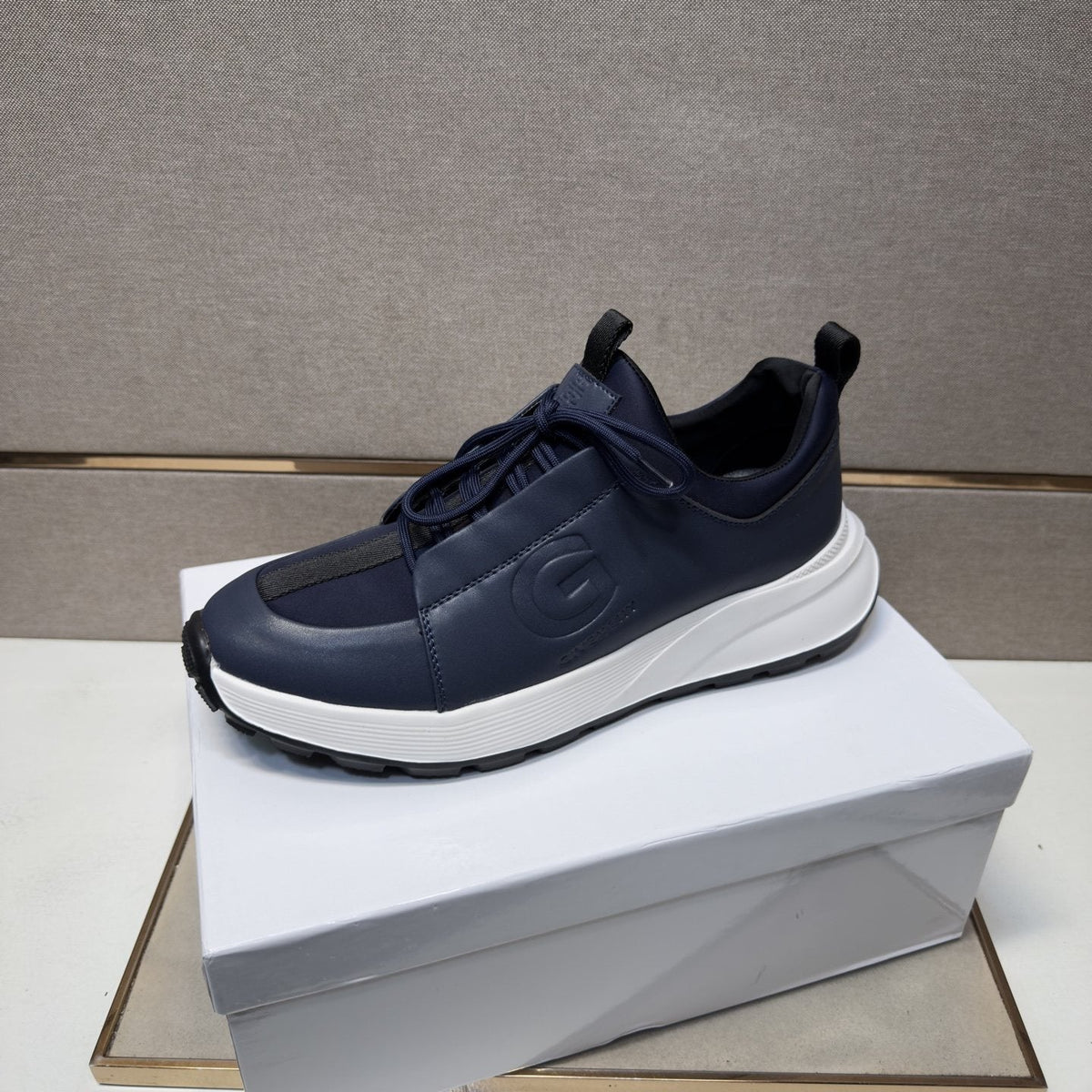 Givenchy Men's Navy Blue Low-Top Sneakers