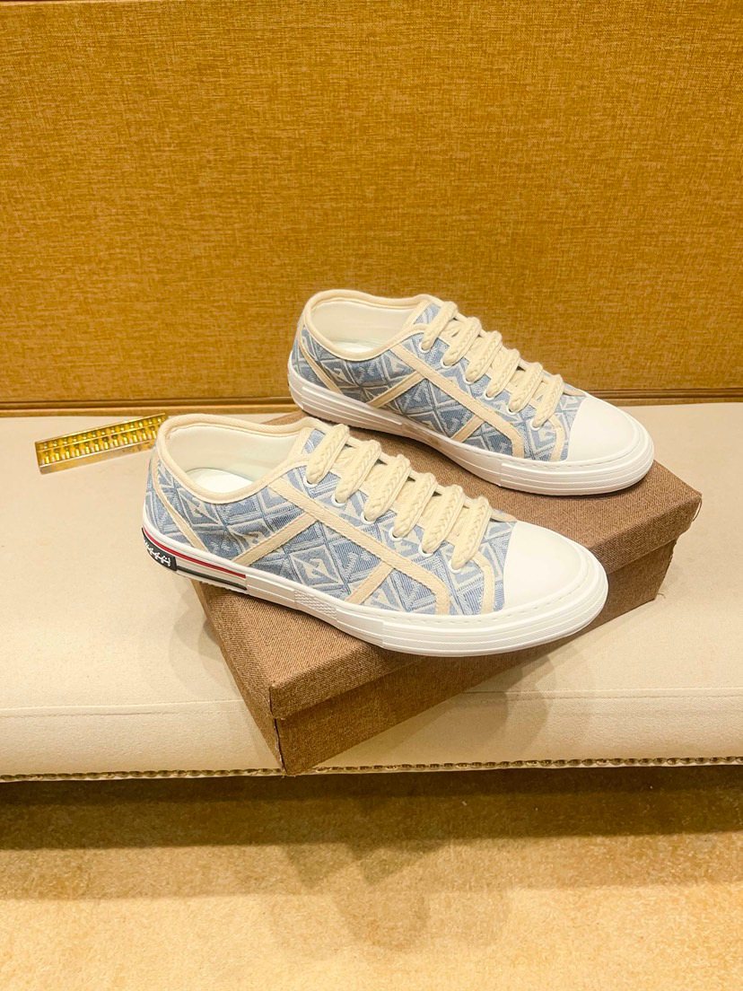 Thom Browne Men’s Pale Blue Patterned Low-Top Sneakers