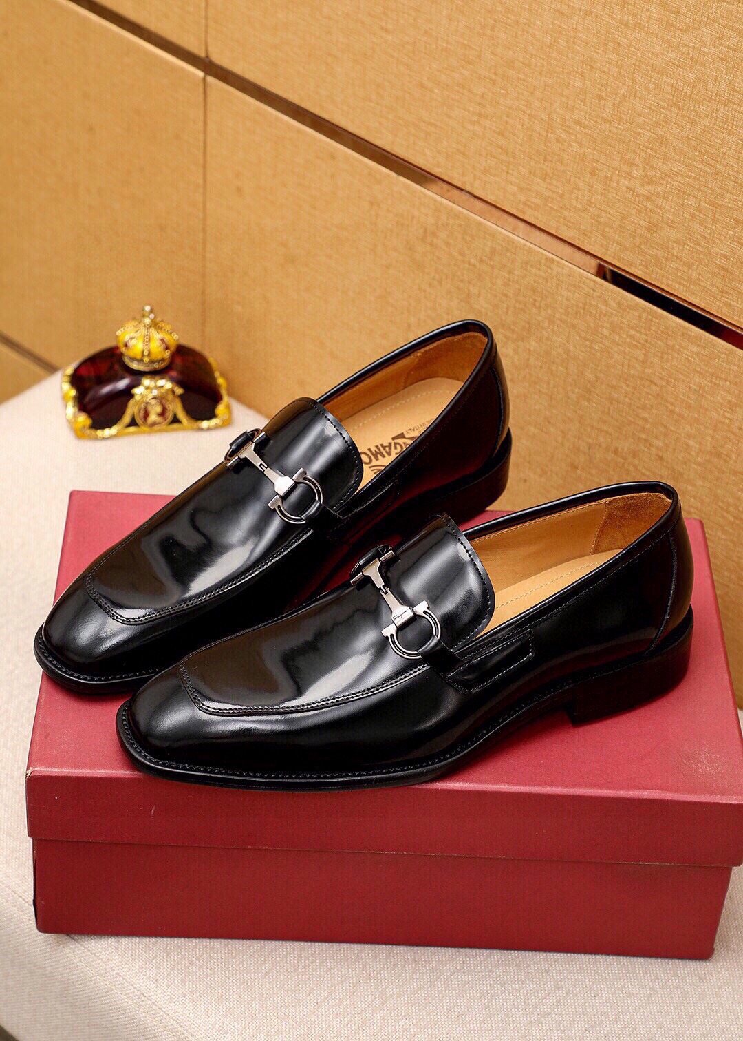 Ferragamo Buckle Leather Loafers