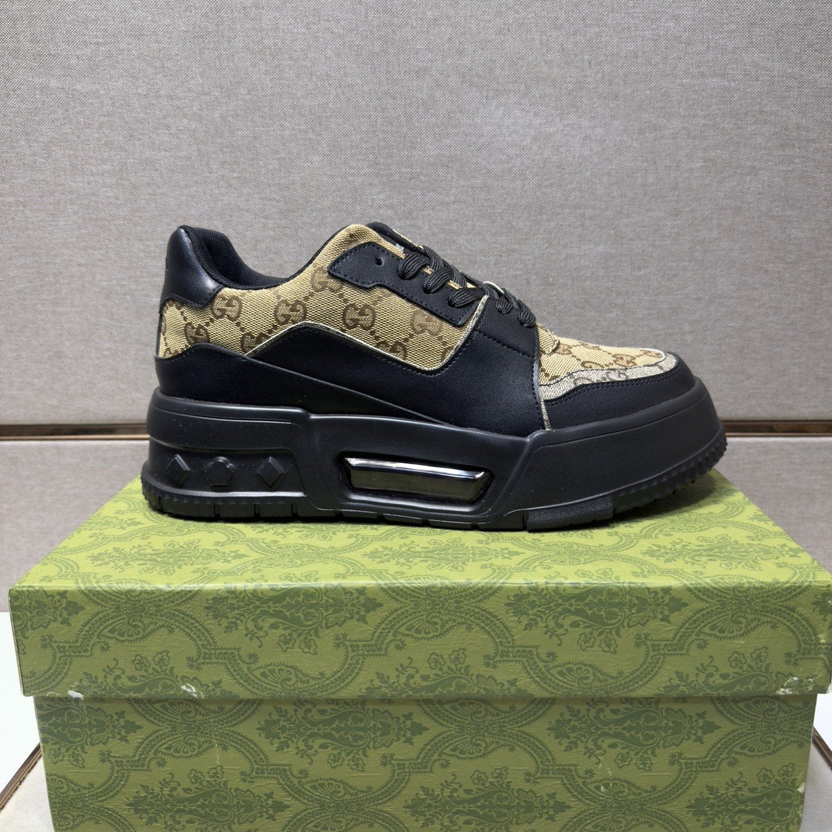 Gucci Men's GG Panel Low-Top Sneakers